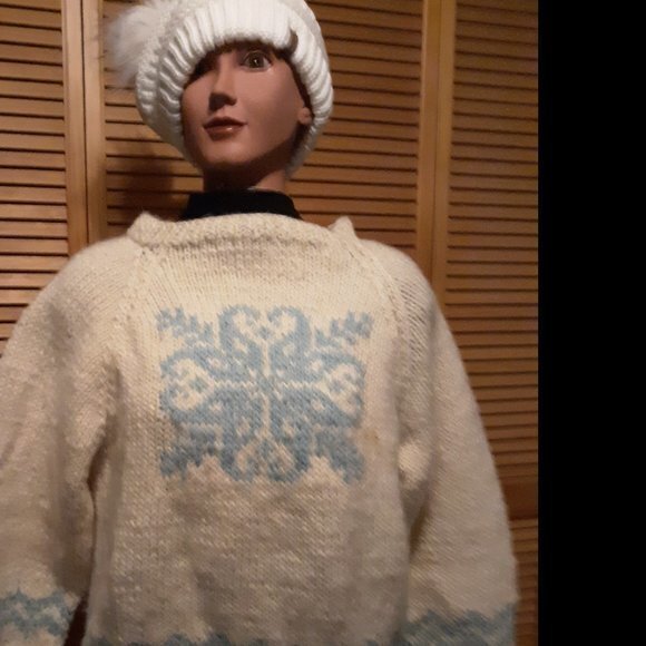 Handknit  100% Wool Sweater - Picture 1 of 10